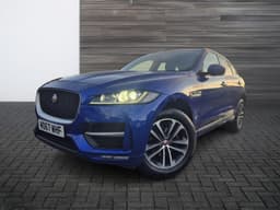 Jaguar F-PACE 4