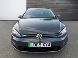 Volkswagen e-Golf 3