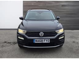 Volkswagen T-Roc 3