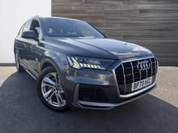 Audi Q7 1