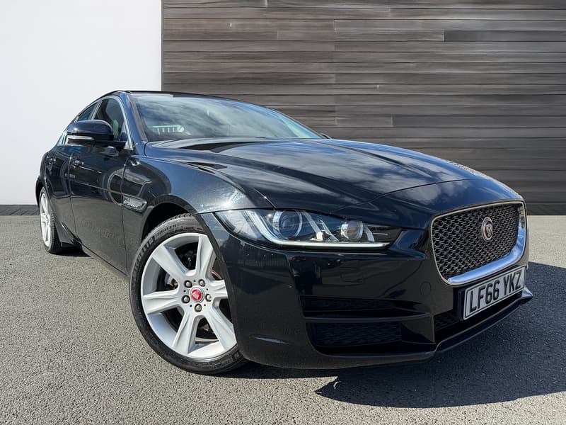 Jaguar XE