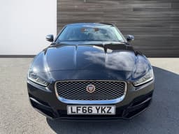 Jaguar XE 3