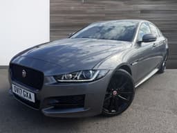 Jaguar XE 4