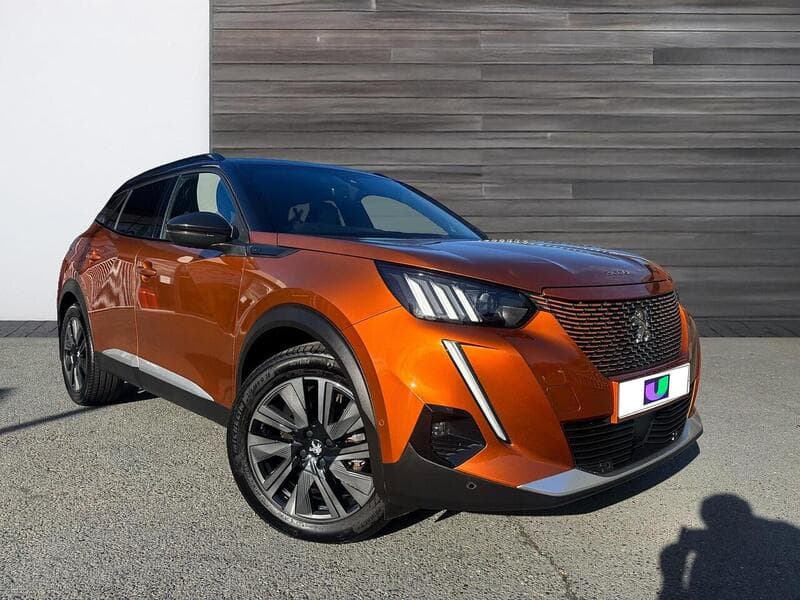 Peugeot E-2008